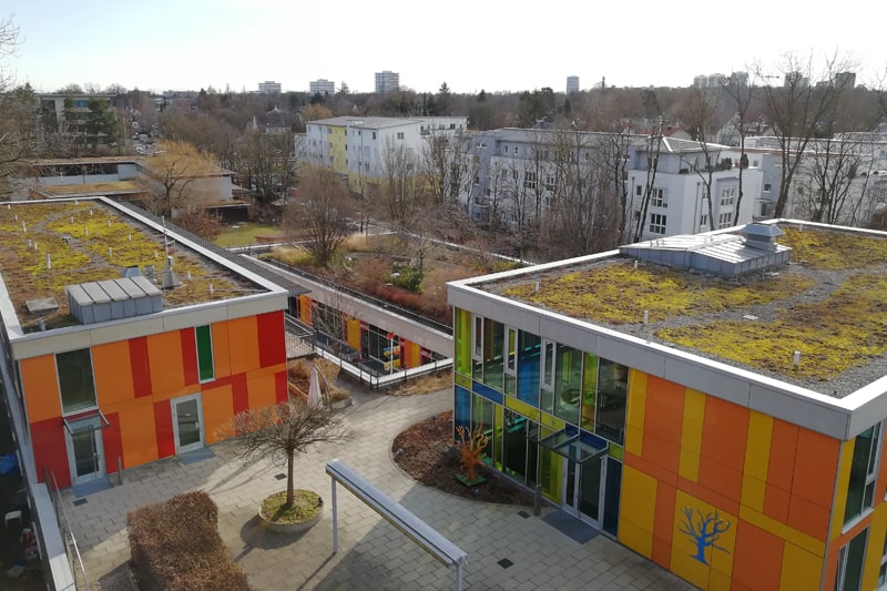Außenansicht Gebäude Phoenix Schulen